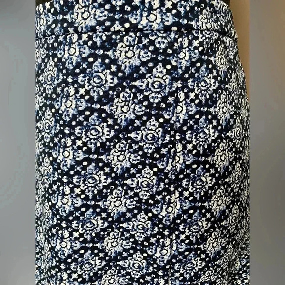 MICHAEL KORS blue & white abstract floral Skirt Gold Zipper Detail size 10 MINT - Picture 6 of 14